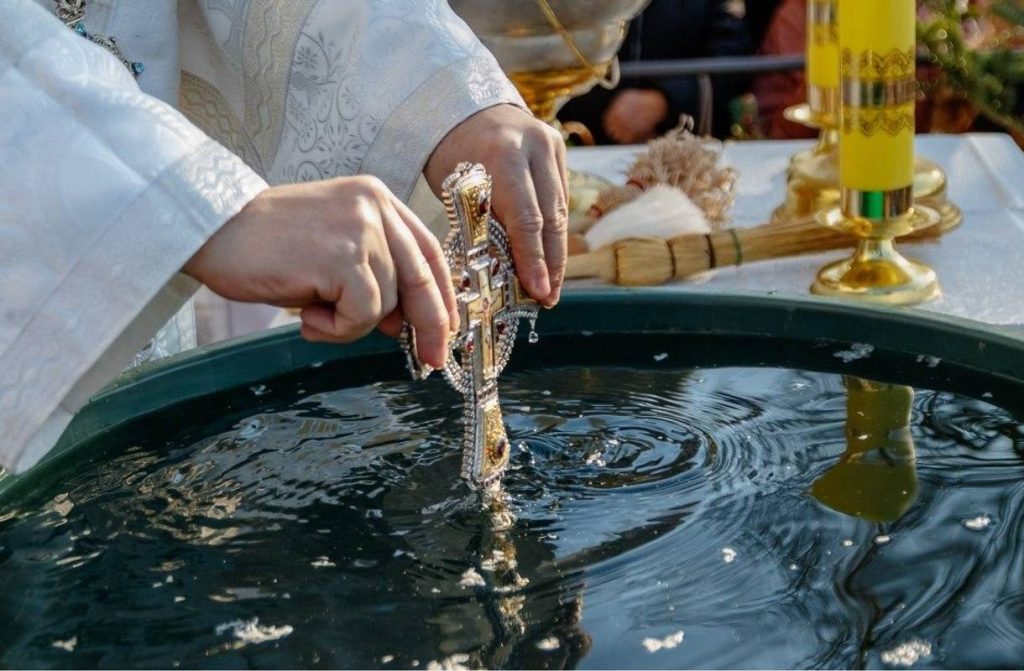 Де використовують йорданську воду у повсякденному житті